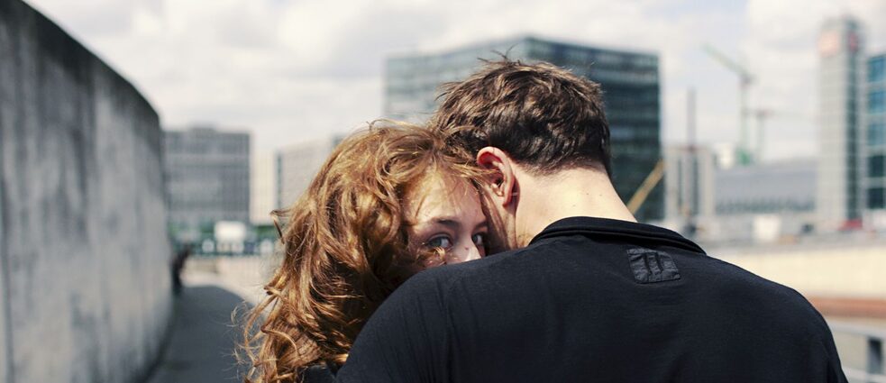Paula Beer und Franz Rogowski in Christian Petzolds Film „Undine“ Paula Beer und Franz Rogowski in Christian Petzolds Film „Undine“